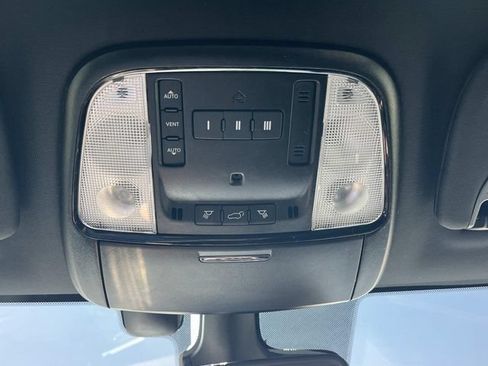 Used 2024 Dodge Durango GT AWD/4WD image 41