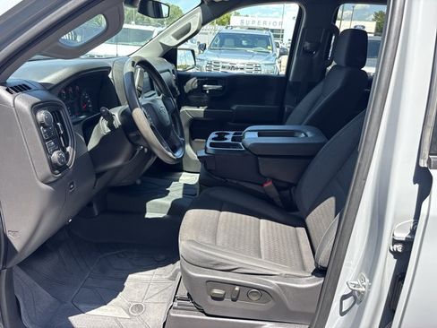 Used 2025 Chevrolet Silverado 1500 Custom Trail Boss w/ Turbomax Blackout Package AWD/4WD image 16