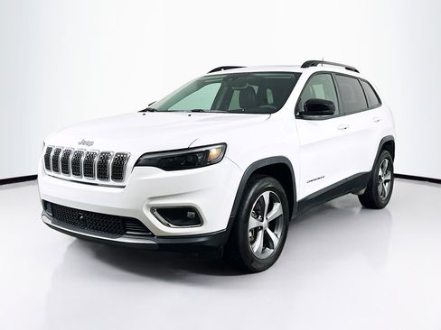 Used 2022 Jeep Cherokee Limited w/ Mopar Interior Package image 3