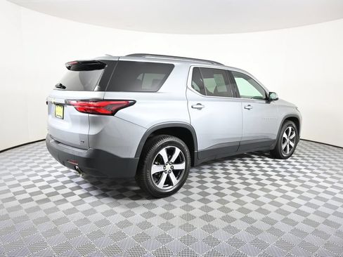 Used 2023 Chevrolet Traverse LT w/ LT Premium Package AWD/4WD image 6