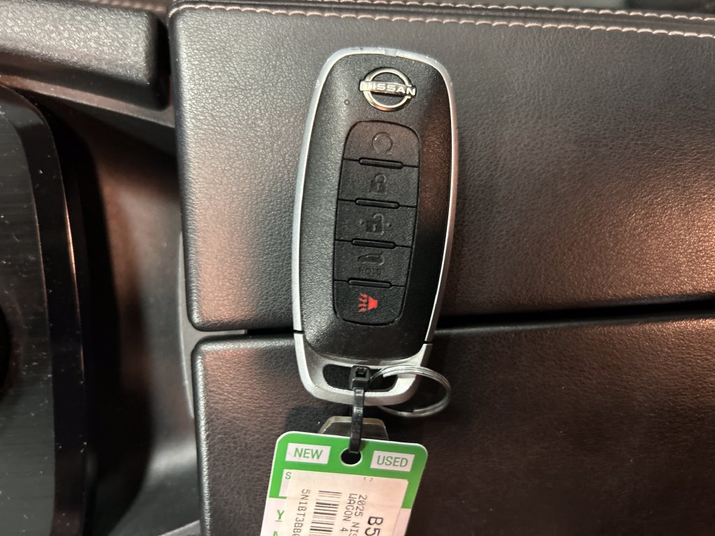 Used 2025 Nissan Rogue SV AWD/4WD image 20