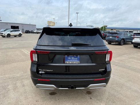 Certified 2025 Ford Explorer Platinum w/ LUX Leather Package AWD/4WD image 6