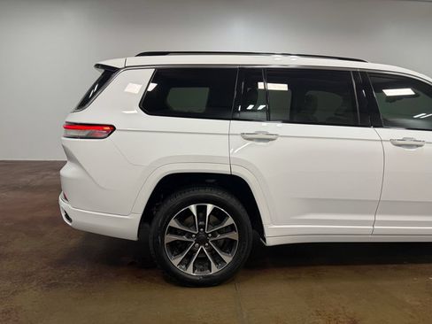 Used 2021 Jeep Grand Cherokee L Overland w/ Advanced Protech Group III AWD/4WD image 33