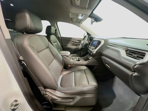 Used 2023 GMC Acadia SLT w/ Elevation Edition image 22