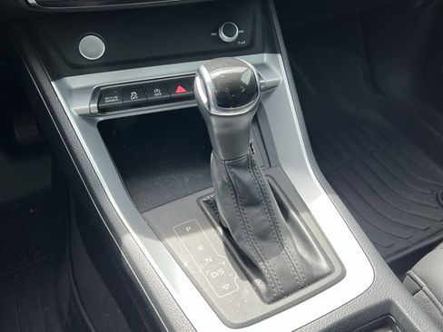 Used 2020 Audi Q3 2.0T Premium image 26