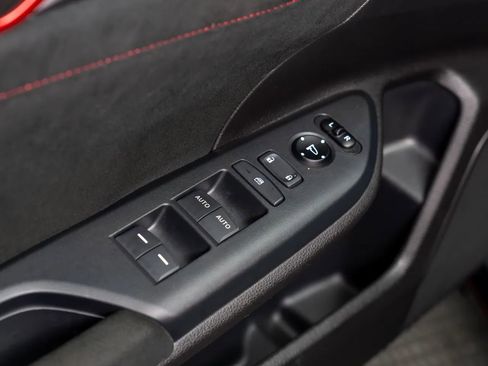 Used 2021 Honda Civic Type R image 11