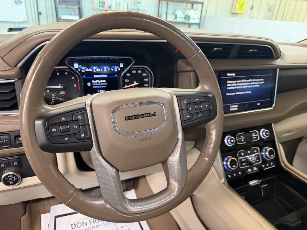 Used 2021 GMC Yukon Denali w/ Denali Premium Package AWD/4WD image 12