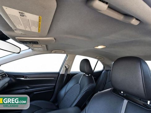 Used 2021 Toyota Camry SE FWD image 16