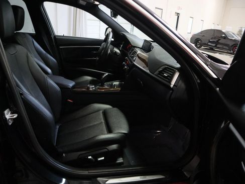 Used 2017 BMW 330i 330i Sedan 4D image 19
