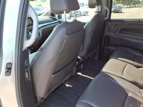 Used 2021 Honda Odyssey Touring image 9