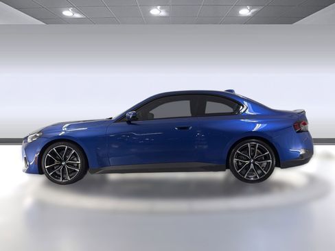 Used 2022 BMW 230i Coupe w/ M Sport Package RWD image 2