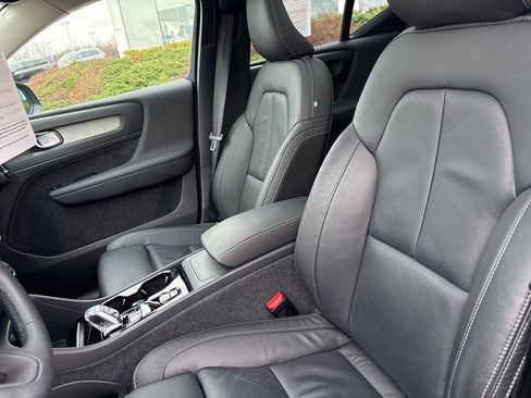 Certified 2023 Volvo XC40 B5 Plus w/ Driver Assist Package AWD/4WD image 20