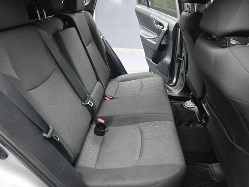 Used 2024 Toyota RAV4 XLE FWD image 18