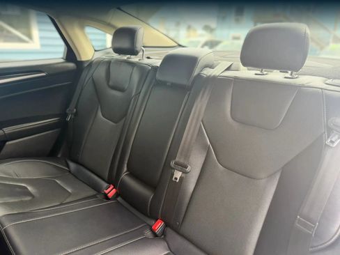 Used 2020 Ford Fusion Titanium FWD image 27