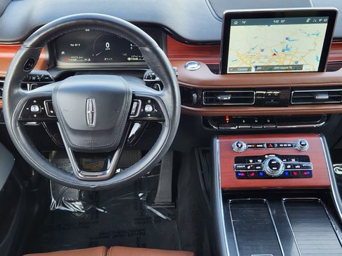 Used 2022 Lincoln Aviator Reserve w/ Equipment Group 201A image 28