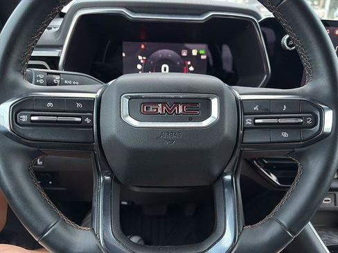 Used 2023 GMC Canyon AT4 image 15