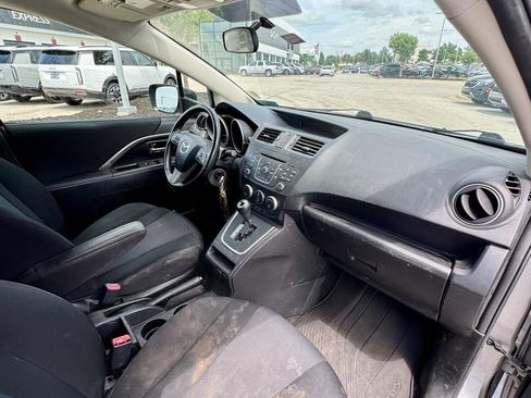 Used 2014 MAZDA MAZDA5 Touring FWD image 16