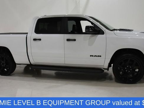 Used 2023 RAM 1500 Laramie AWD/4WD image 3