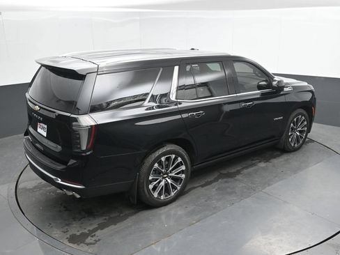 Used 2025 Chevrolet Tahoe High Country AWD/4WD image 33