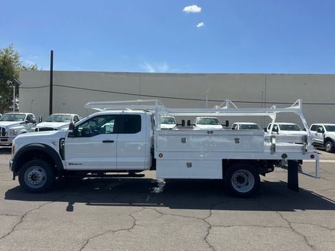 New 2025 Ford F550 4x4 SuperCab Super Duty image 4
