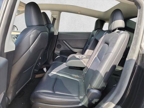 Used 2023 Tesla Model Y Long Range AWD/4WD image 14