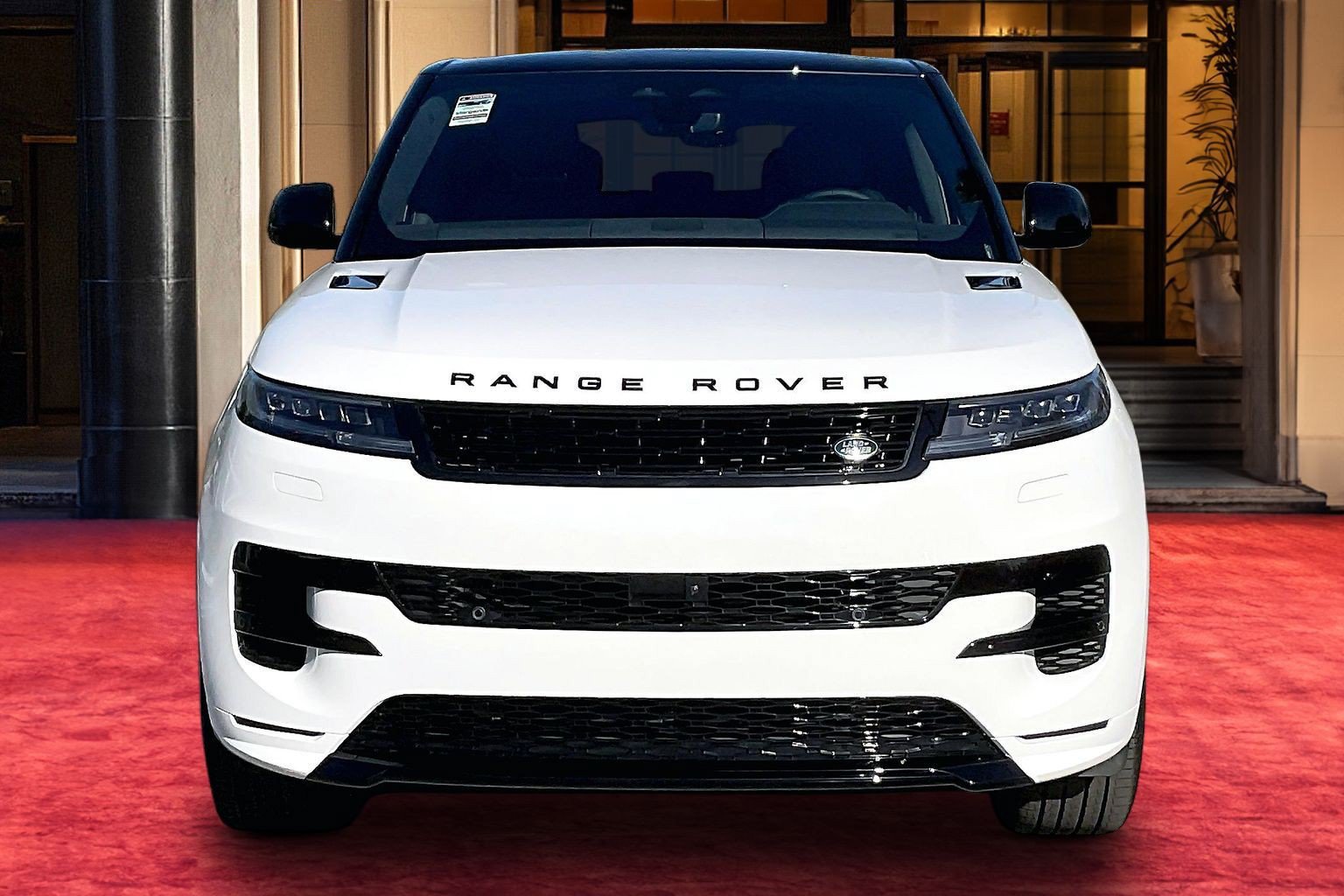 New 2027 Land Rover Range Rover Sport Dynamic SE AWD/4WD image 3
