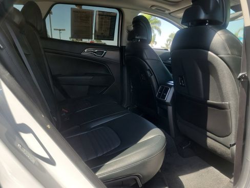 Used 2025 Kia Sportage SX FWD image 25