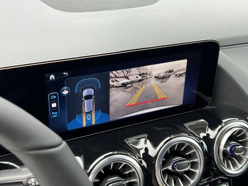 Used 2026 Mercedes-Benz GLA 250 4MATIC image 17