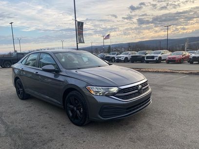 Used 2022 Volkswagen Jetta SE