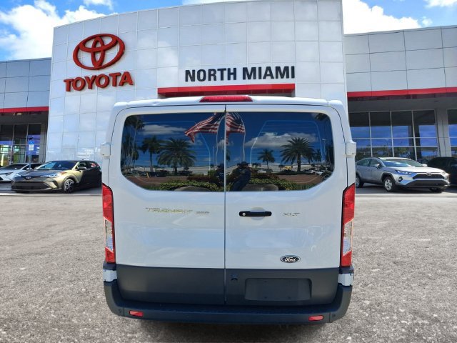 Used 2023 Ford Transit 350 XLT RWD image 4