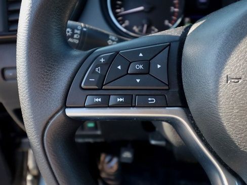 Used 2020 Nissan Rogue S image 54