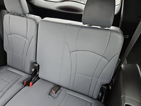 Used 2023 Buick Enclave Premium w/ Experience Buick Package image 24