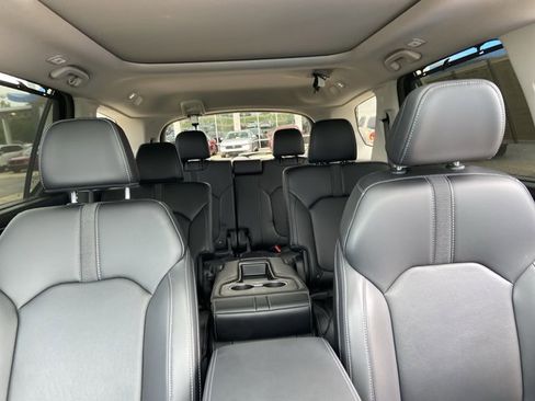 Used 2023 Honda Pilot Touring image 19