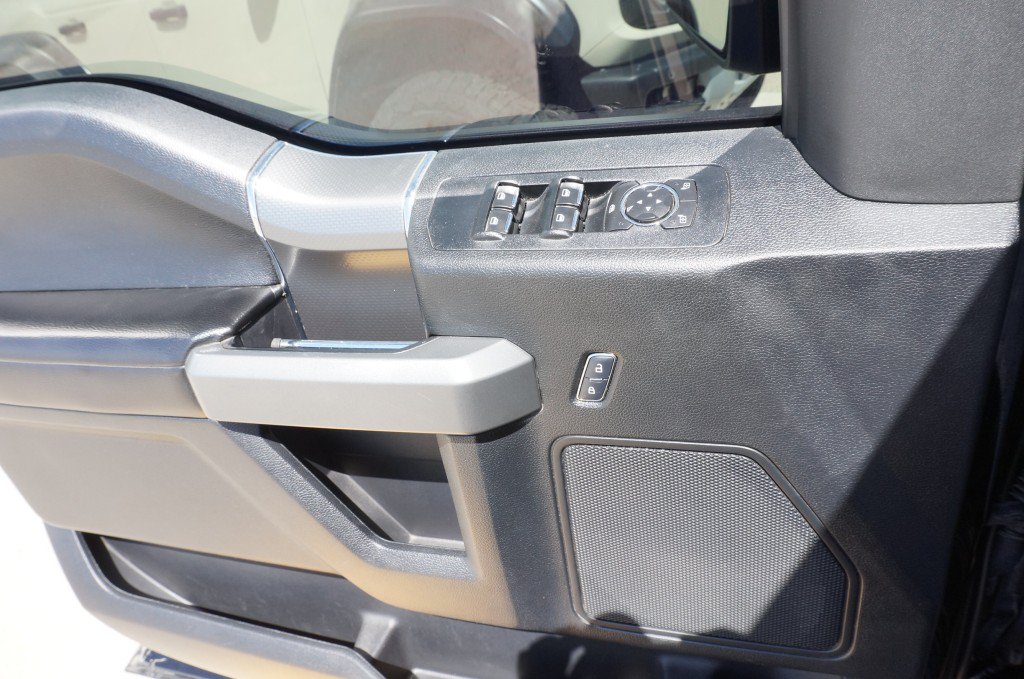 Used 2017 Ford F150 XLT w/ Equipment Group 302A Luxury AWD/4WD image 15