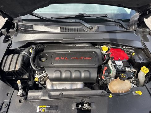 Used 2019 Jeep Compass Limited FWD image 10