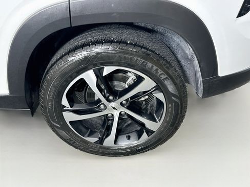 Used 2025 Chevrolet Trax RS w/ Driver Confidence Package FWD image 11