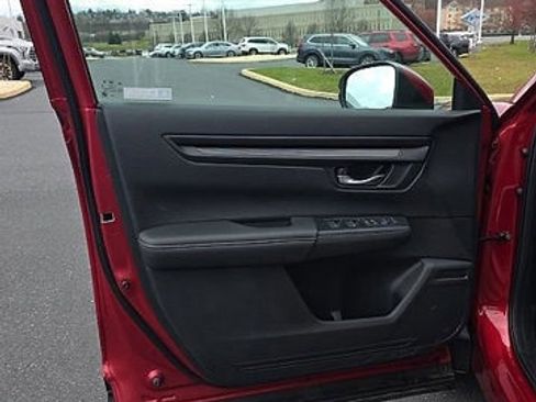 Used 2024 Honda CR-V LX image 23