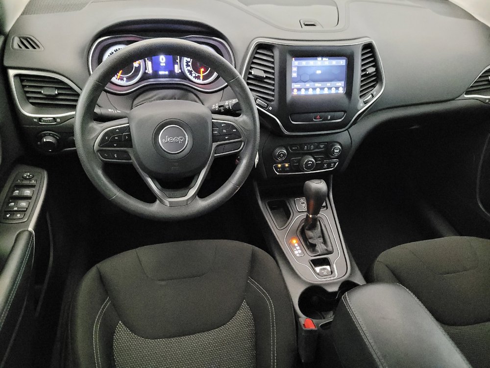 Used 2021 Jeep Cherokee Latitude FWD image 22