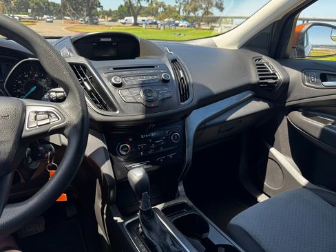 Used 2017 Ford Escape SE FWD image 17