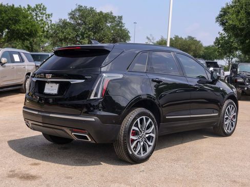 Certified 2024 Cadillac XT5 Sportv w/ Technology Package AWD/4WD image 4