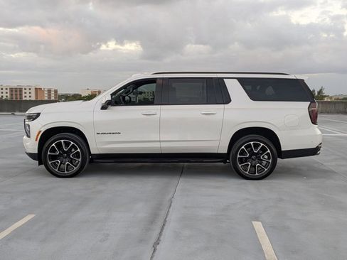 Used 2025 Chevrolet Suburban RST RWD image 9