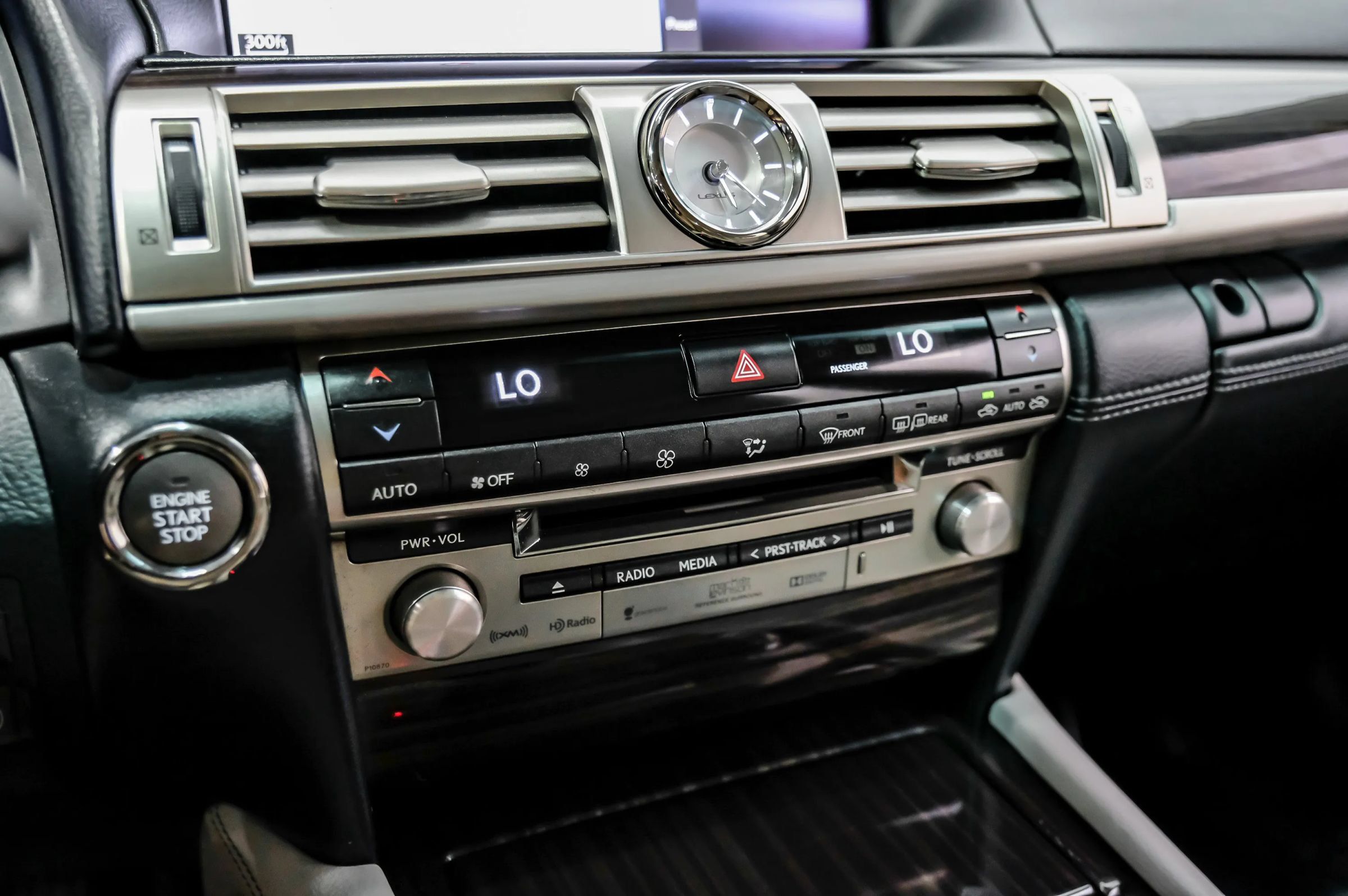 Used 2015 Lexus LS 460 L RWD image 34