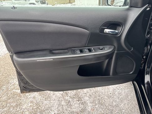 Used 2013 Chrysler 200 Touring image 6