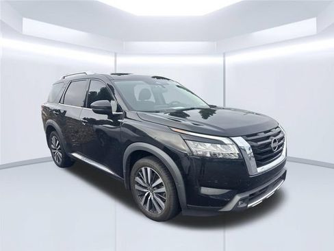 Used 2022 Nissan Pathfinder Platinum w/ Cargo Package AWD/4WD image 8