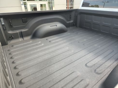 Certified 2025 RAM 2500 Big Horn AWD/4WD image 13