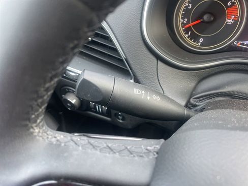 Used 2023 Jeep Cherokee Altitude Lux image 21