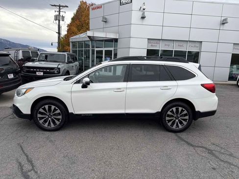 Used 2017 Subaru Outback 3.6R Limited image 9