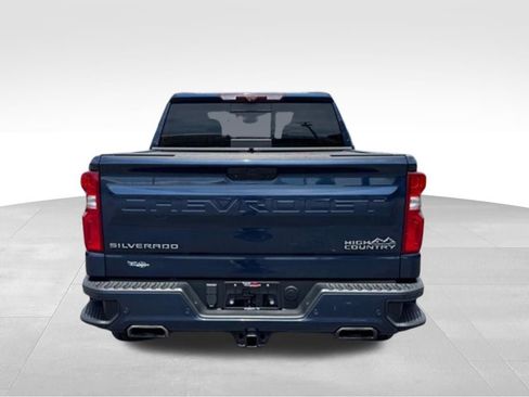 Used 2020 Chevrolet Silverado 1500 High Country w/ Technology Package AWD/4WD image 6
