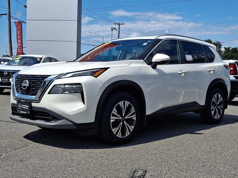 Used 2023 Nissan Rogue SV w/ SV Premium Package AWD/4WD image 3