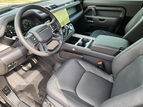 New 2026 Land Rover Defender 90 V8 image 14
